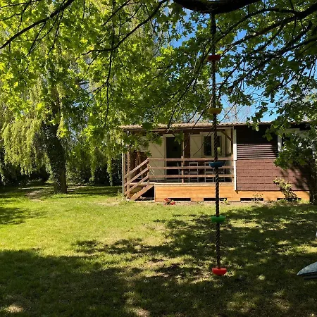 Chalé Standing De 55 M2 Avec Jardin Clos, En Bord De Riviere, Proche Disneyland, Avec Piscine Et Trampoline *